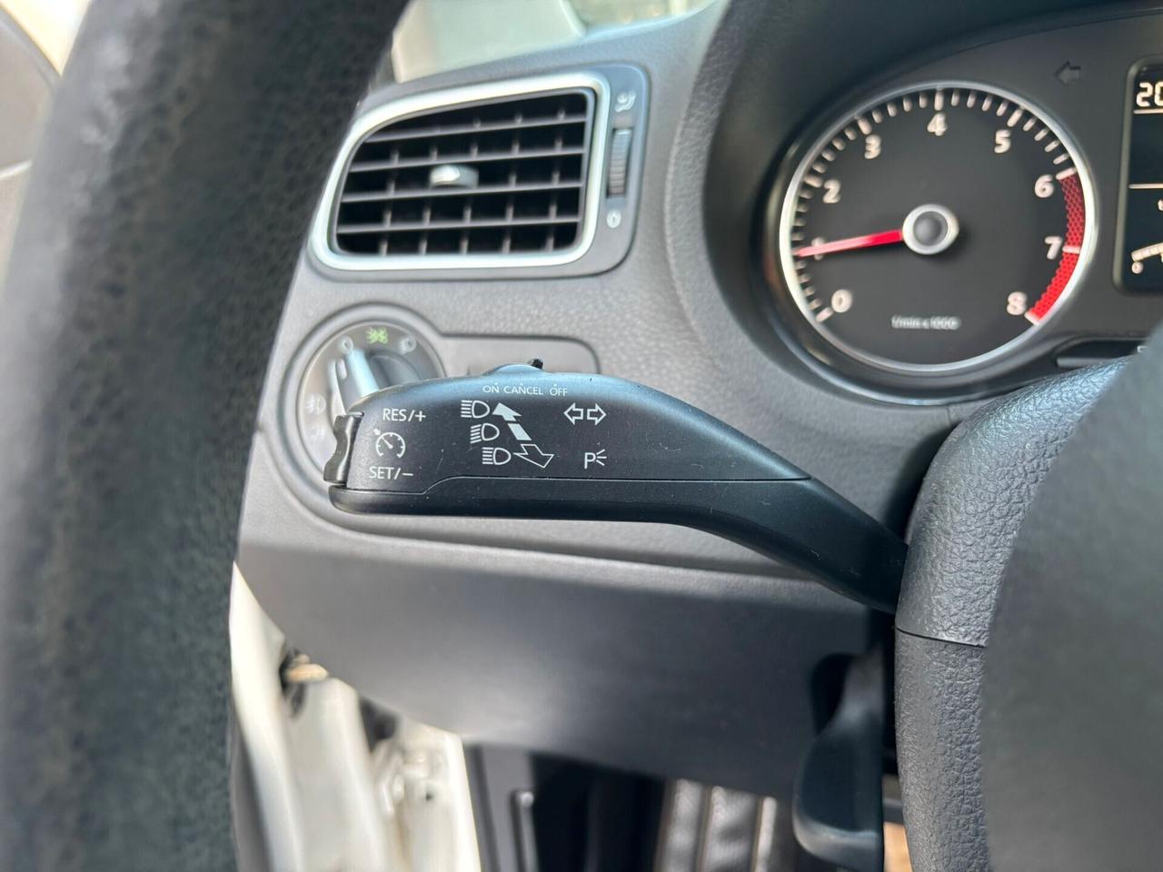 Volkswagen Polo 1.2 70 CV 5p. Comfortline OK Neopatentati