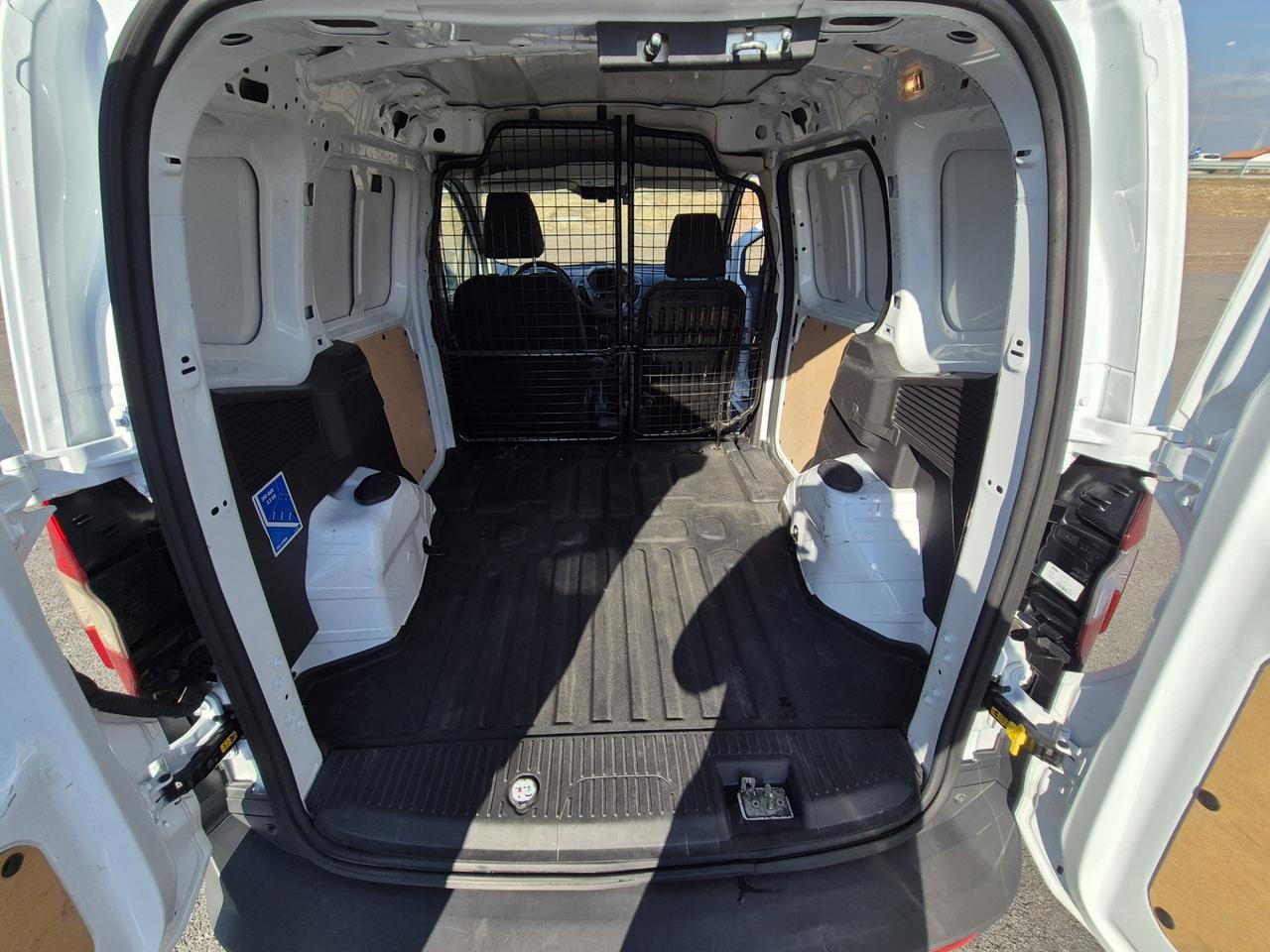 FORD TRANSIT COURIER