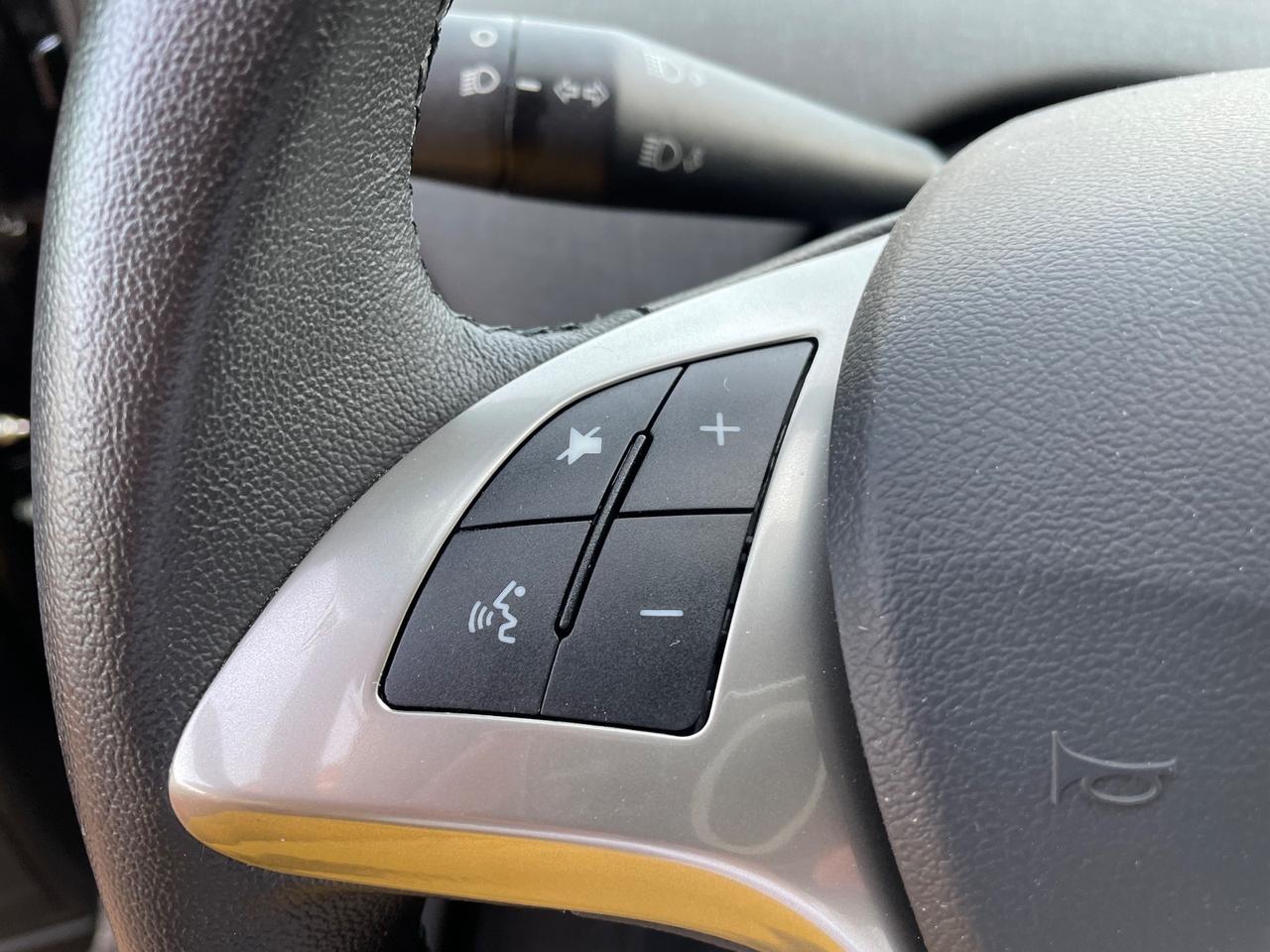 Lancia Ypsilon 1.0 5 porte S&S Hybrid full Gold OK Neopatentati