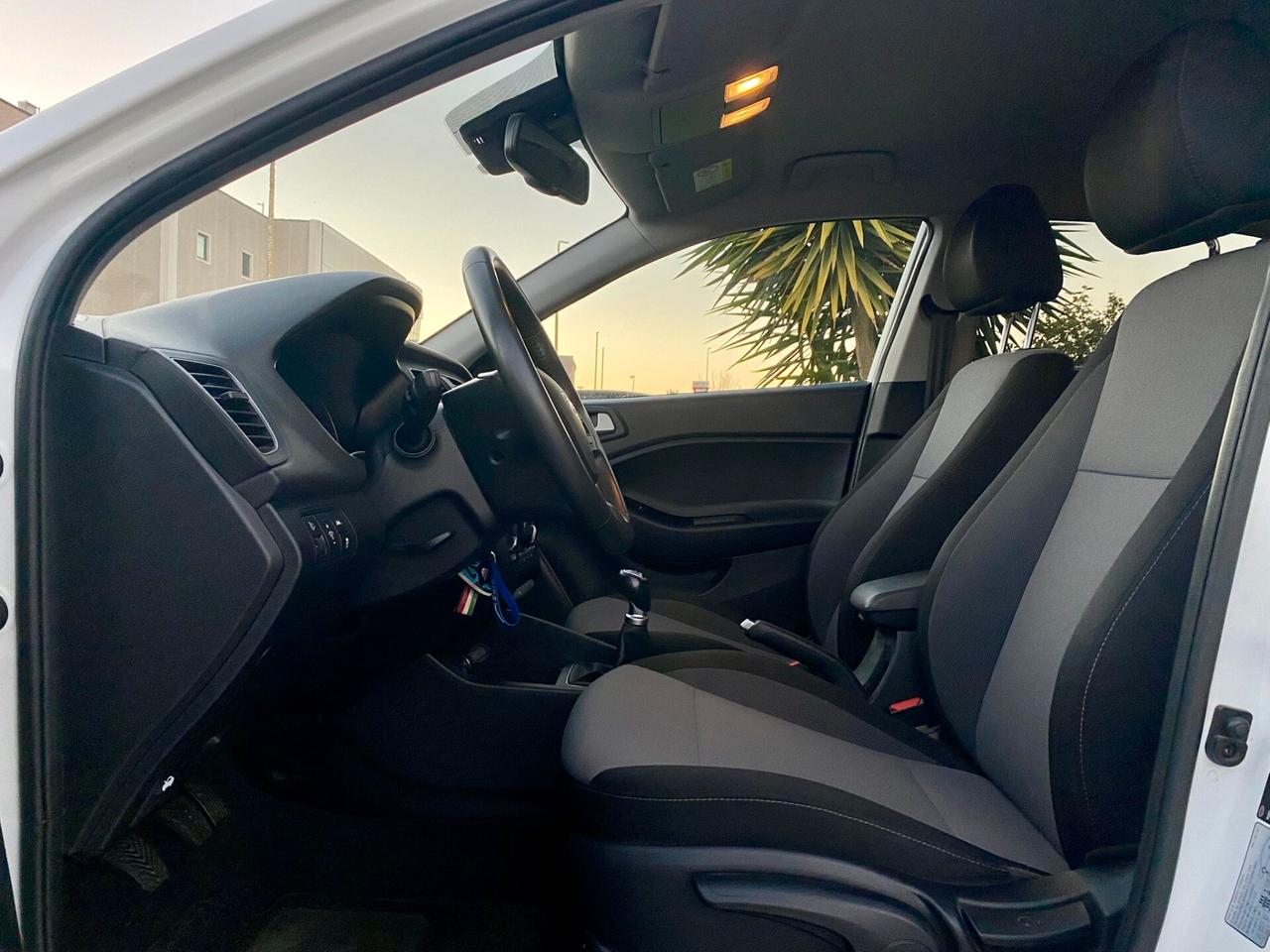 Hyundai i20 1.2 benzina 84 cv. 5 porte