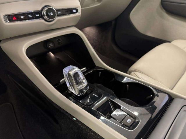 VOLVO XC40 D3 AWD INSCRIPTION AUTOMATICA