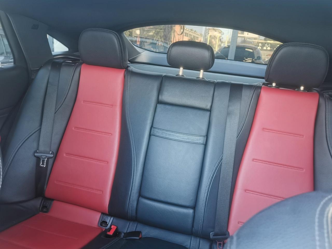 Mercedes-Benz Klasse GLE 400 4Matic AMG Line 333Cv 2020