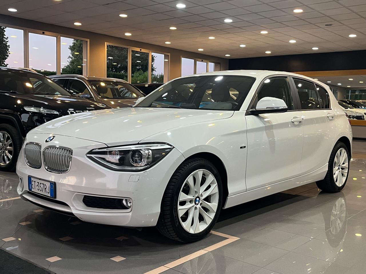 Bmw 118 118d 5p. Unique