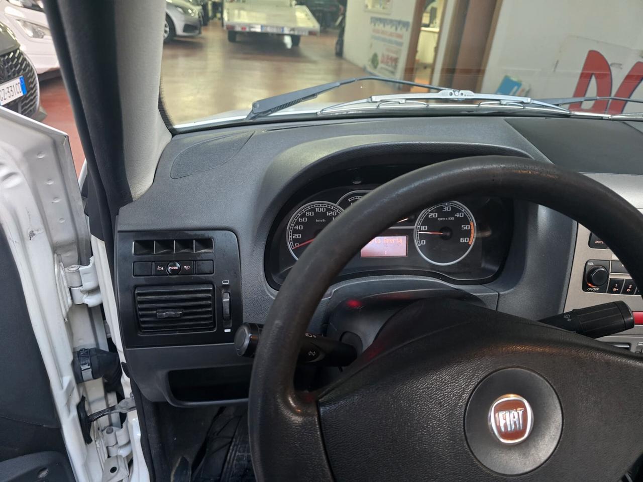 Fiat Strada 1.3 MJT 95CV Pick-up Trekking