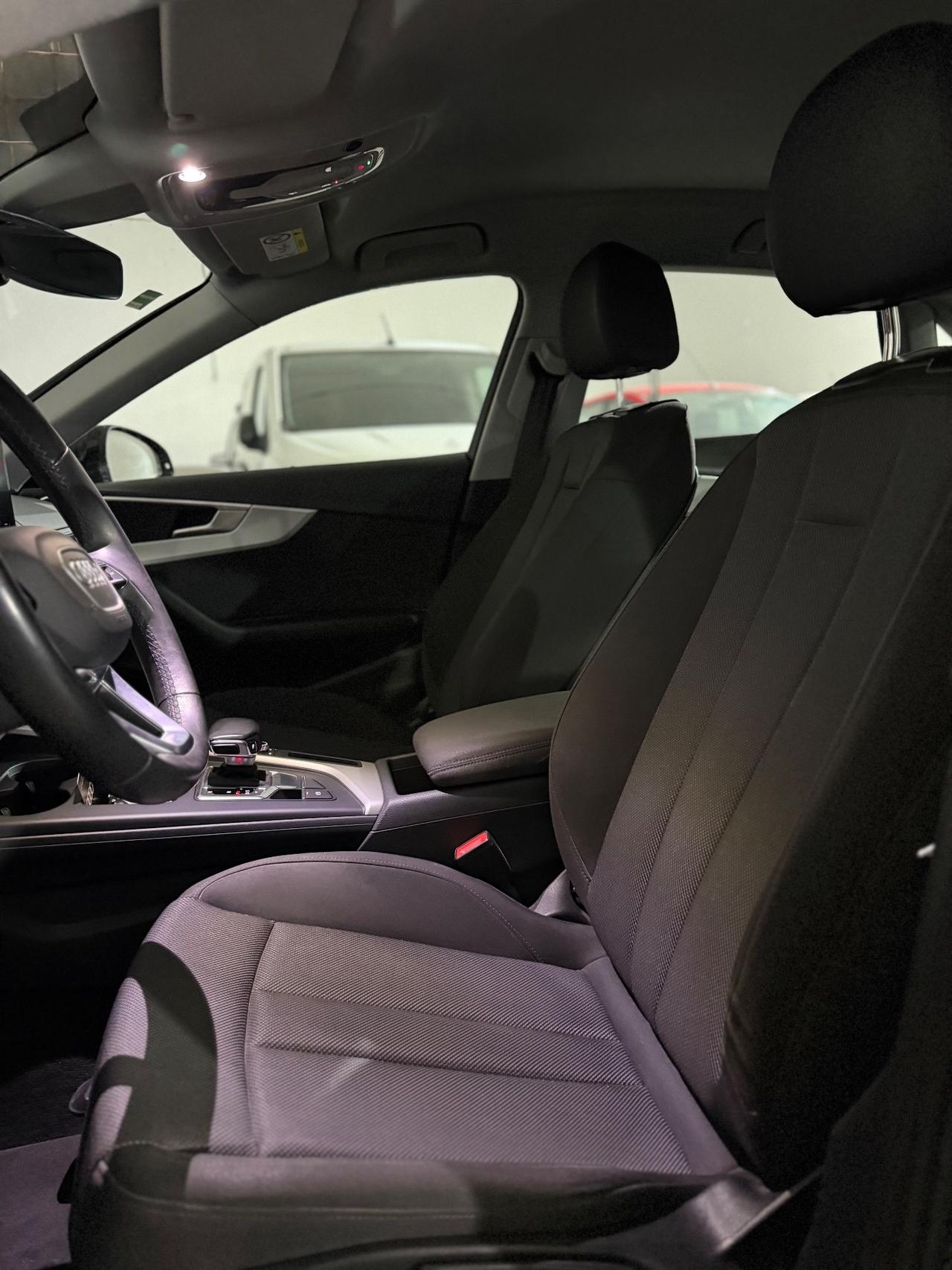 Audi A4 30 TDI/136 CV S tronic line edition