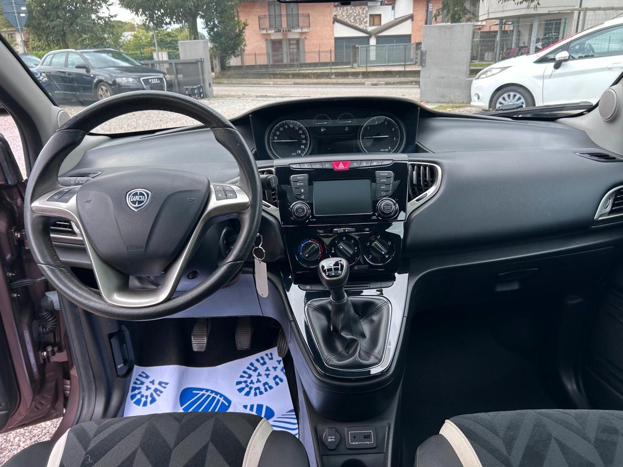 Lancia Ypsilon 1.3 MJT- TETTO APRIBILE-UNIPROPRIETARIO