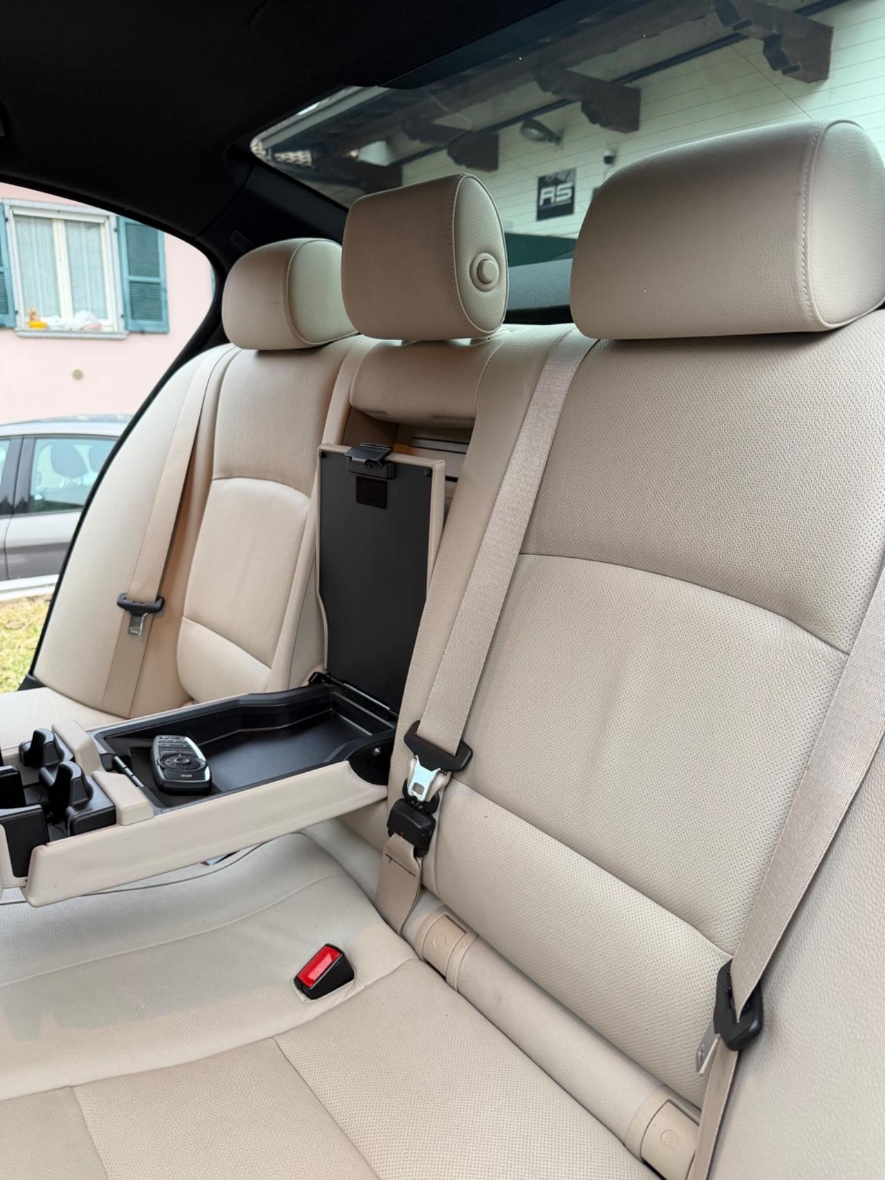 Bmw 550i MSPORT PELLE NAVI PRO KMCERT UNICOPR