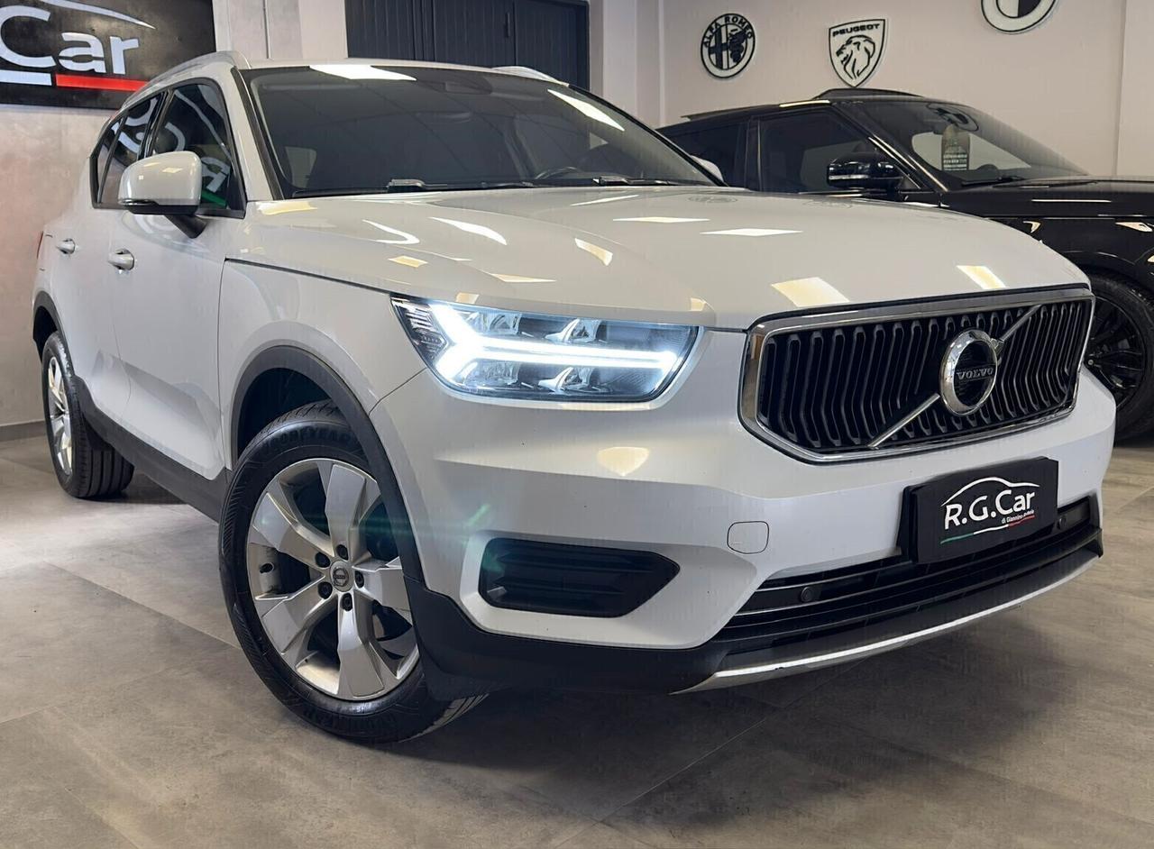 Volvo XC40 D3 AWD Geartronic Momentum