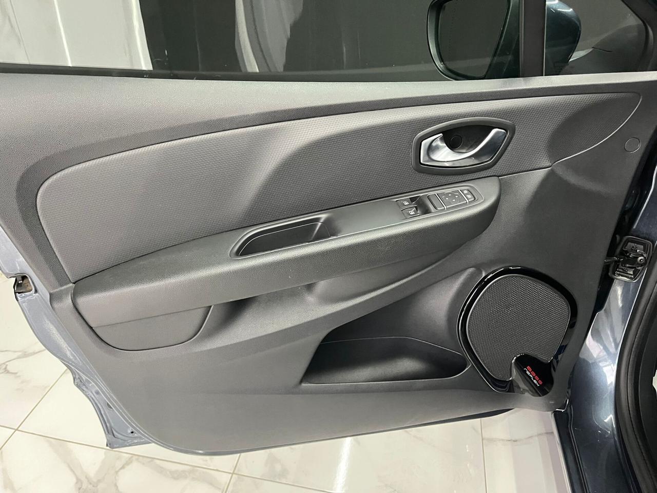 Renault Clio TCe 12V 75 CV 5 porte Generation OK NEOPATENTATI