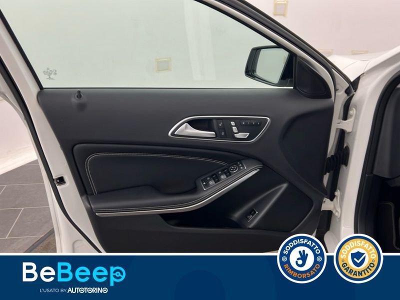 Mercedes-Benz GLA 200 D NIGHT EDITION AUTO