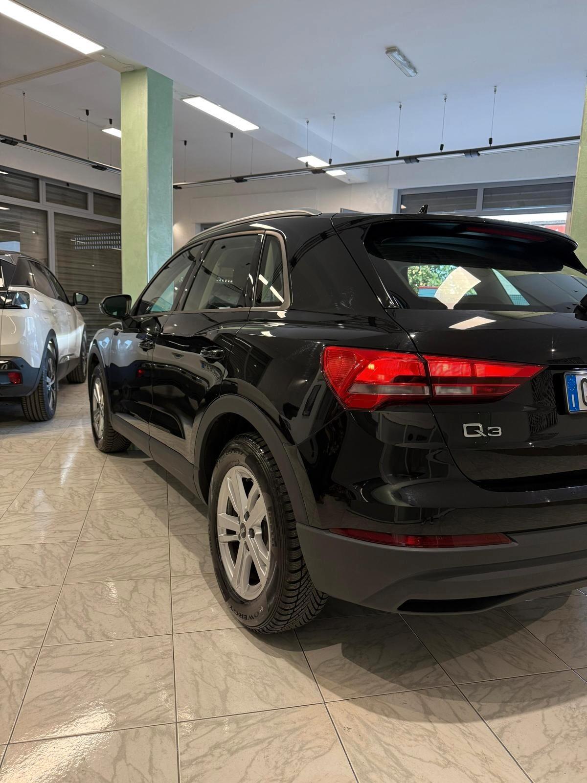 Audi Q3 35 TDI quattro S tronic Business Advanced