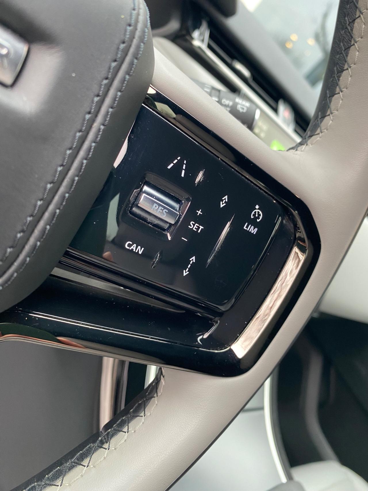 Land Rover Range Velar 2.0 Si4 250 CV Dynamic SE