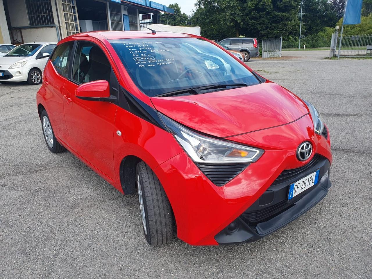 Toyota Aygo Connect 1.0 VVT-i 72 CV 5 porte x-play