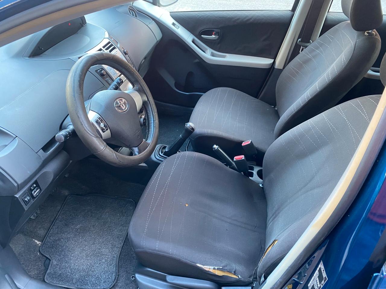 Toyota Yaris 1.0 5 porte Sol