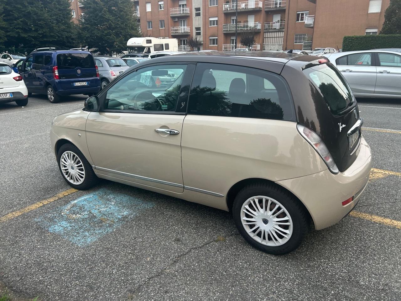 Lancia Ypsilon 1.2 Oro Giallo