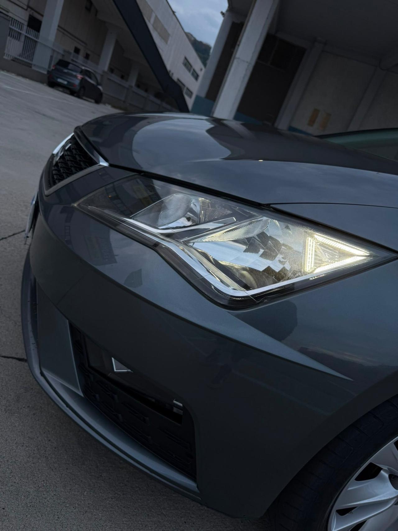 SEAT LEON 1.6 TDI 5 PORTE PRONTA CONSEGNA