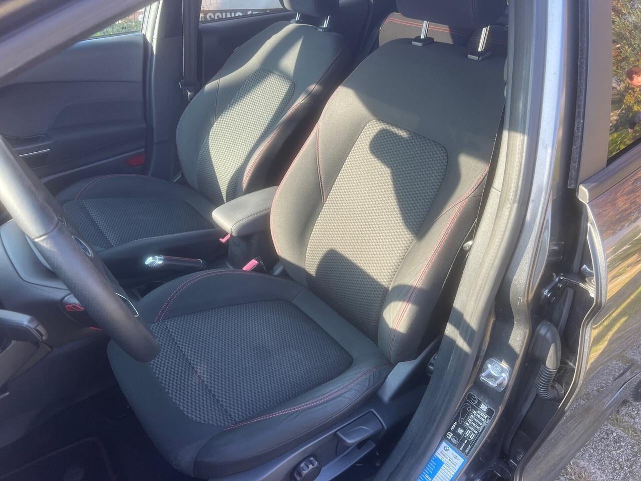 Ford Fiesta 1.5EcoBlue 86CV ST-Line-2019"IMPECCABILE"