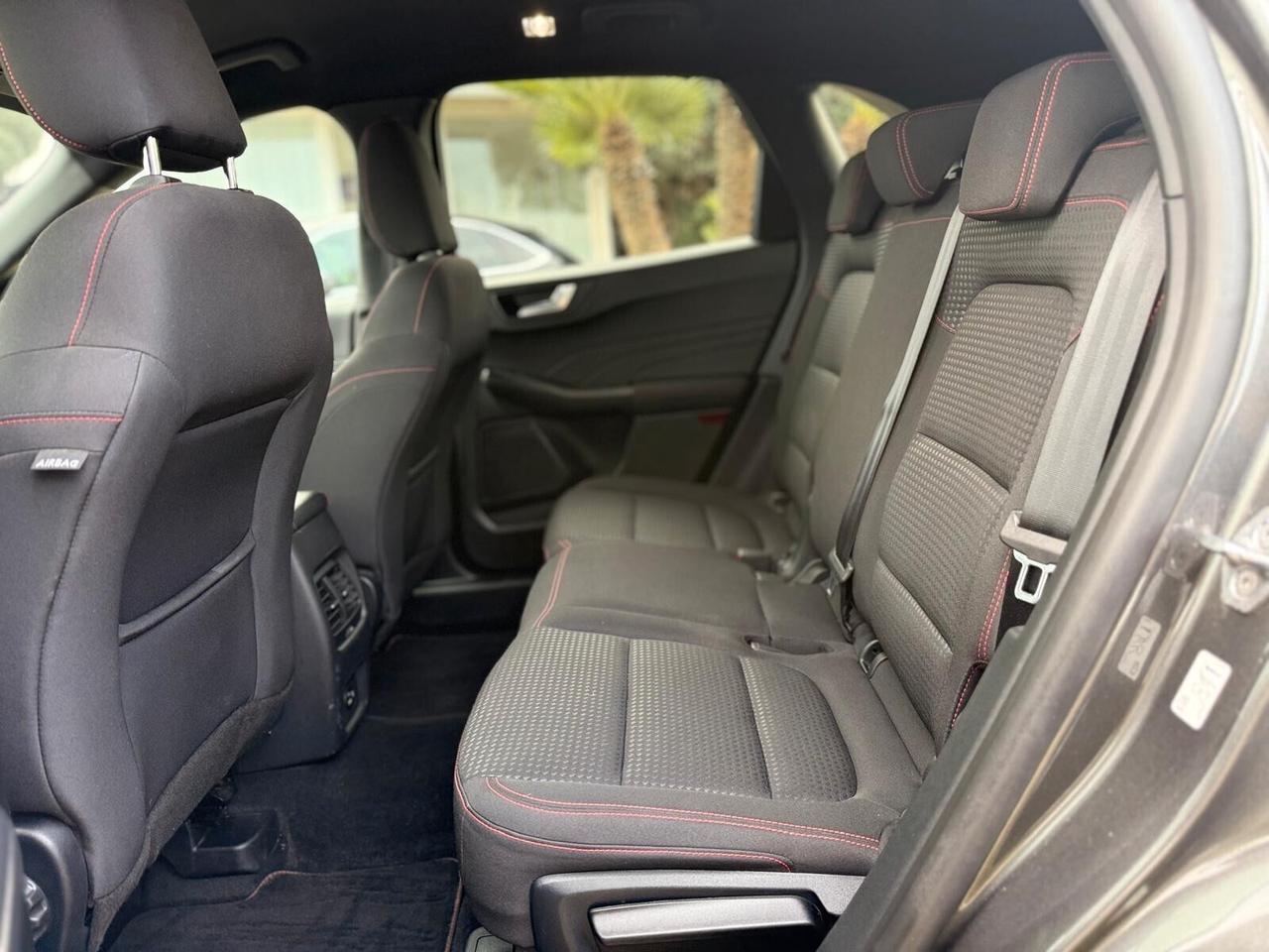 Ford Kuga 1.5 120cv ST-LINE Aut. N1 Autocarro 100% Detraibile