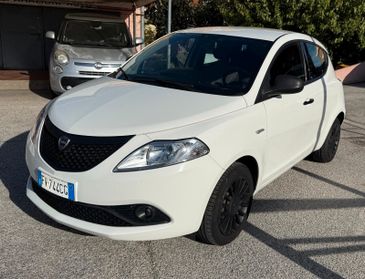 Lancia Ypsilon 1.2 69 CV 5 porte Elefantino Blu