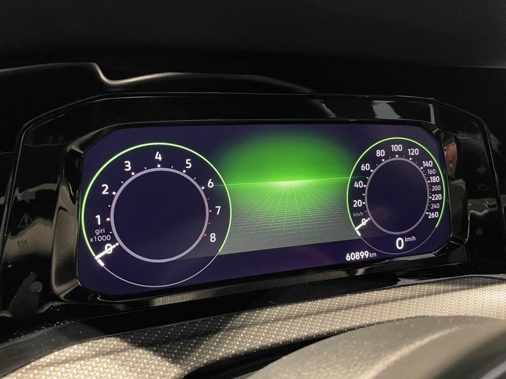 Volkswagen Golf VIII 2020 Variant 1.5 etsi 130CV DSG R-Line (MHEV)