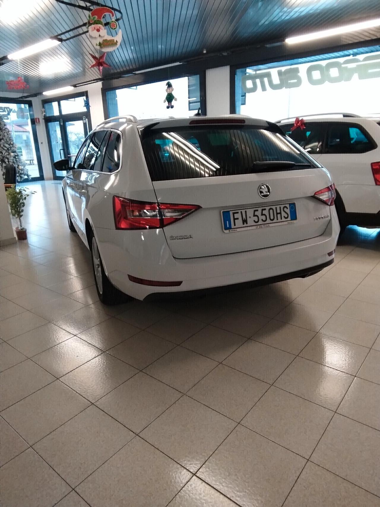 Skoda Superb 1.6 TDI DSG Wagon Ambition Neopatentati (patente dopo nuovo decreto legge del 14 dicembre 2024)