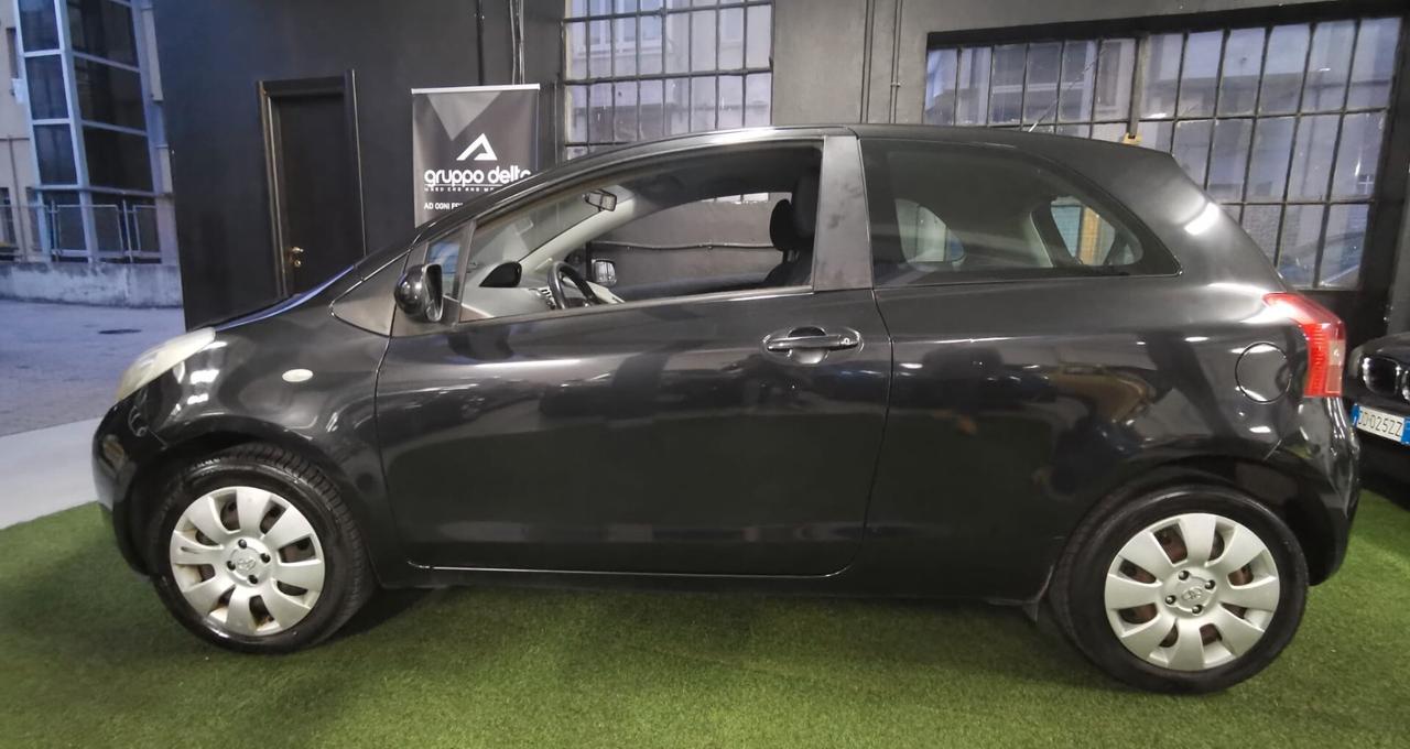 Toyota Yaris 1.0 3 porte Sol GARANZIA 12 MESI