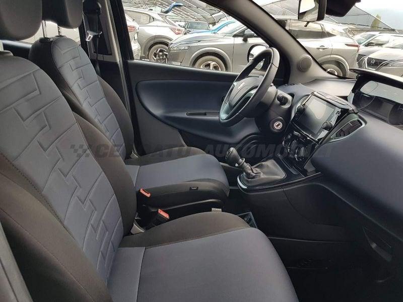 Lancia Ypsilon Ypsilon 1.0 firefly hybrid Platino s&s 70cv