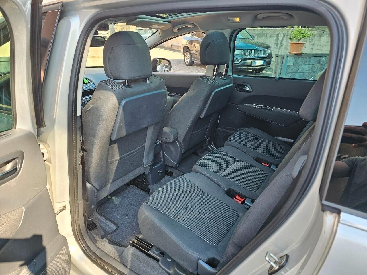 Peugeot 5008 1.6 Diesel Allure 7 Posti – Tetto Panoramico – Navigatore – KM CERTIFICATI