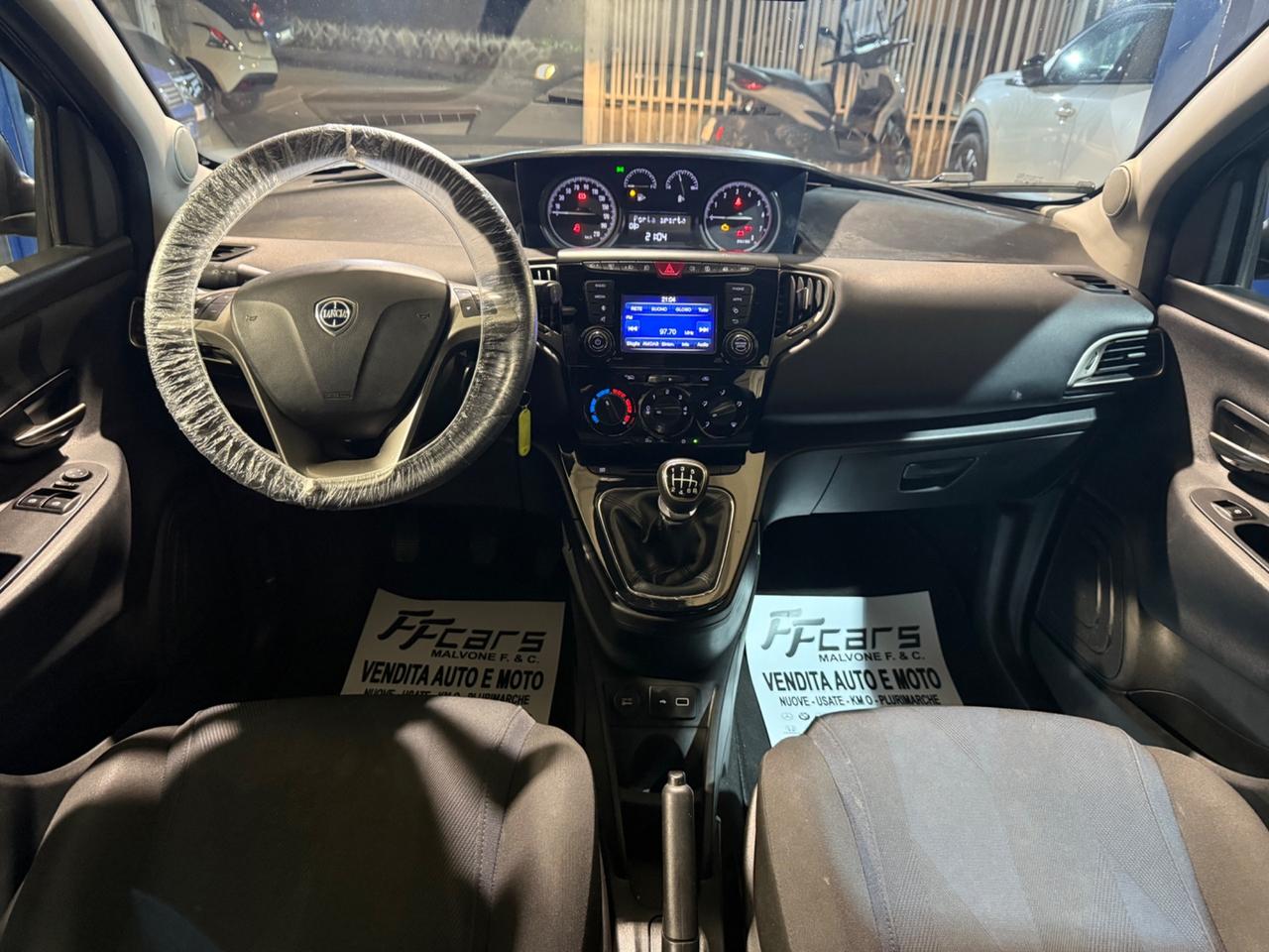 Lancia Ypsilon 1.0 FireFly 5 porte S&S Hybrid Ecochic Gold