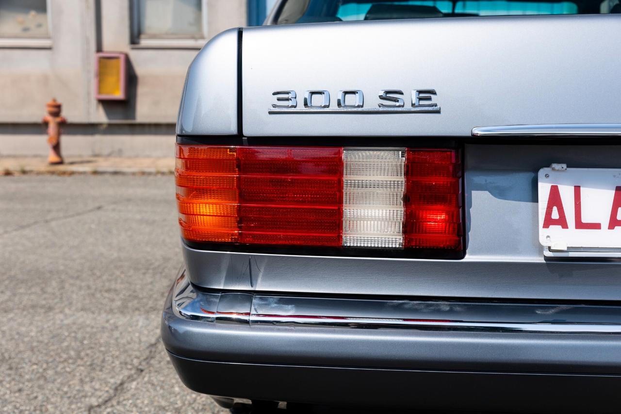 Mercedes-benz S 300 SE W126* Targa MI Originale* KM Certificati* Condizioni da Showroom!