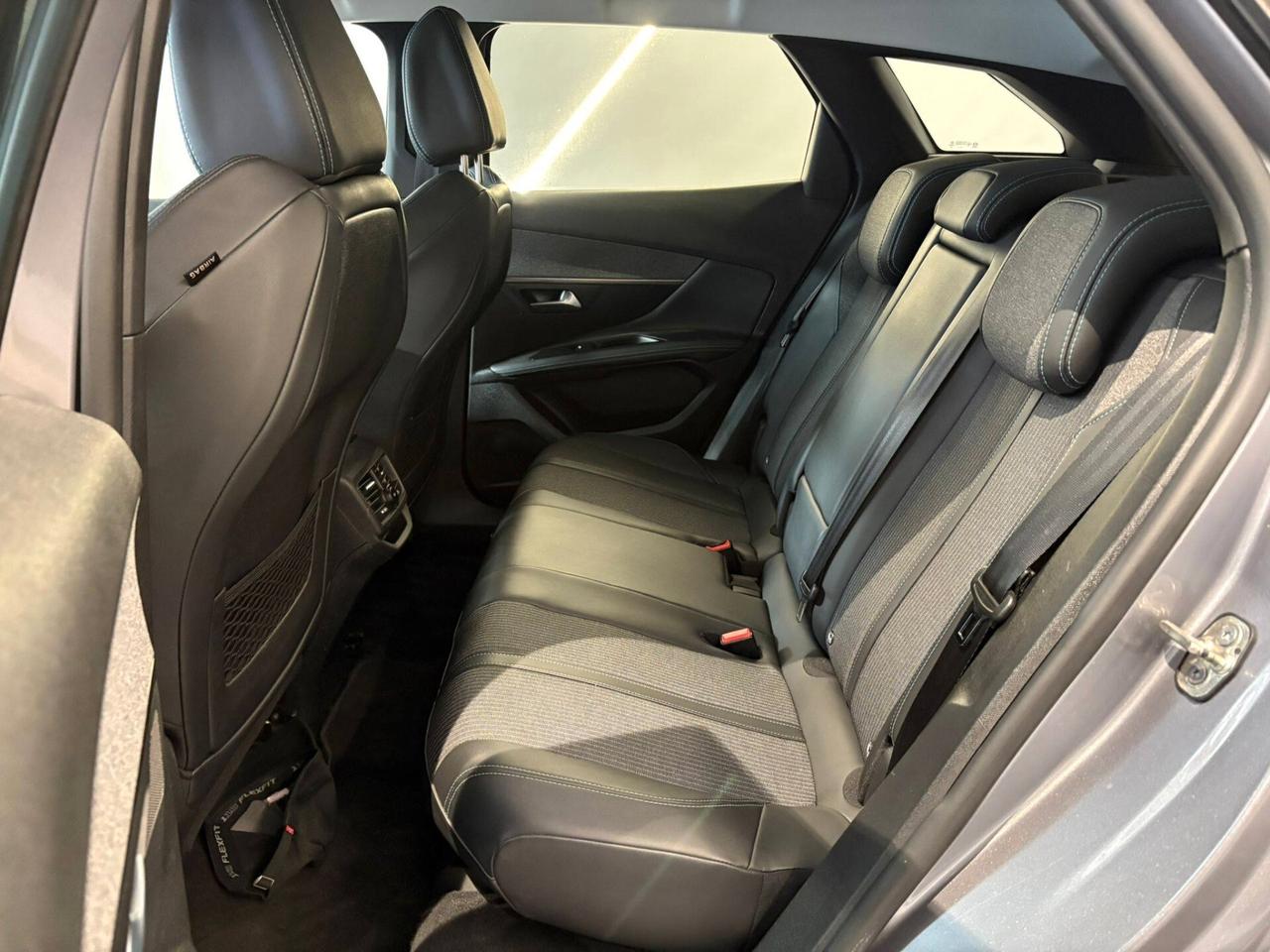 Peugeot 3008 .5 EAT8 Allure 130cv - 2021