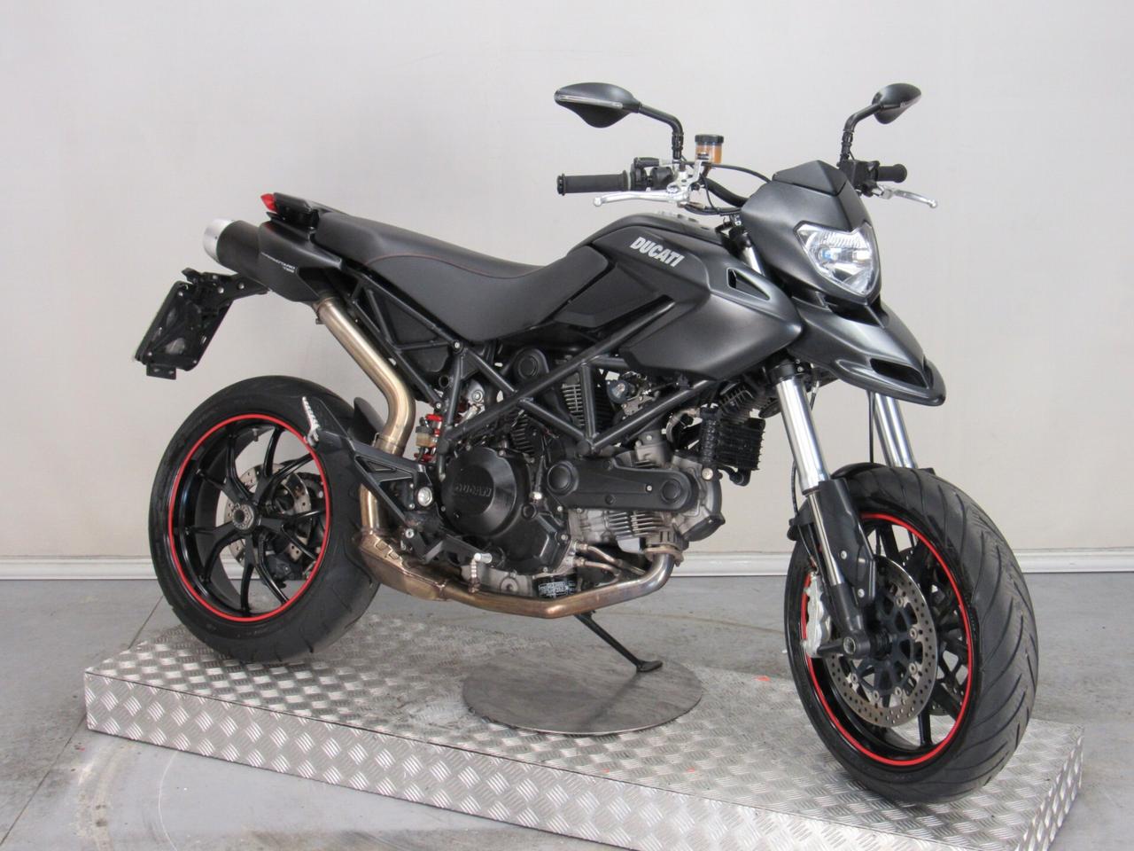 Ducati Hypermotard 796