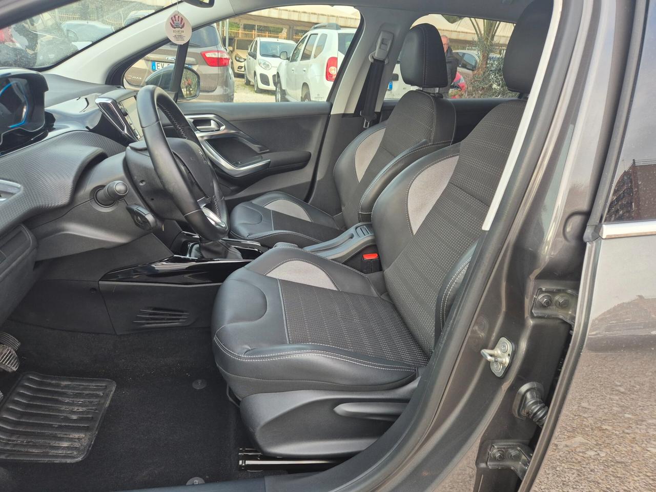 Peugeot 2008 BlueHDi 100 Allure