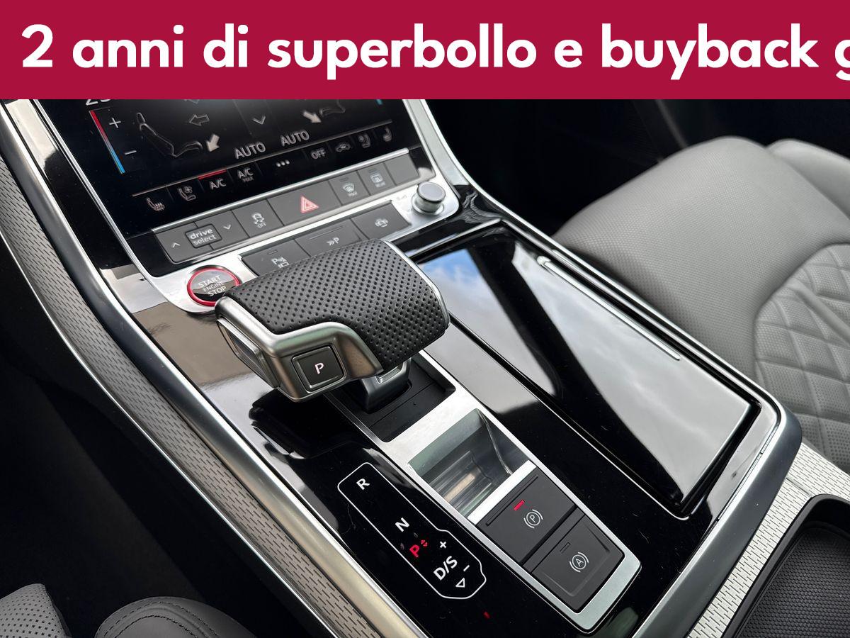 AUDI SQ8 4.0 tfsi quattro tiptronic
