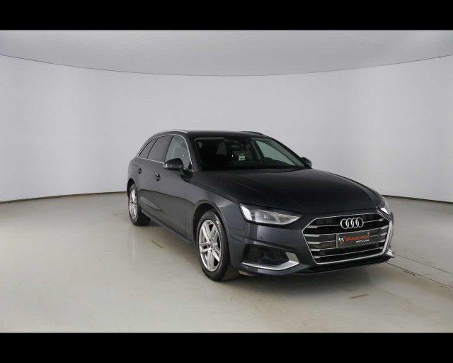 AUDI A4 Avant 40 TDI S tronic Business Advanced