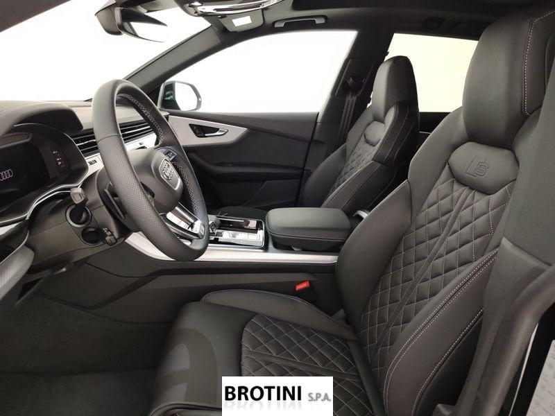 Audi Q8 TFSI e 290kW quattro tip. S Line Ed.