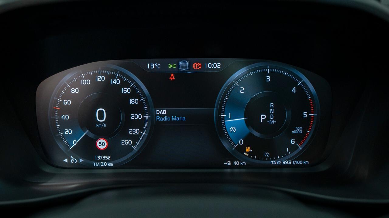 Volvo XC40 2.0 D3 150 CV MOMENTUM PRO AUTO NAVI LED FULL OPTI