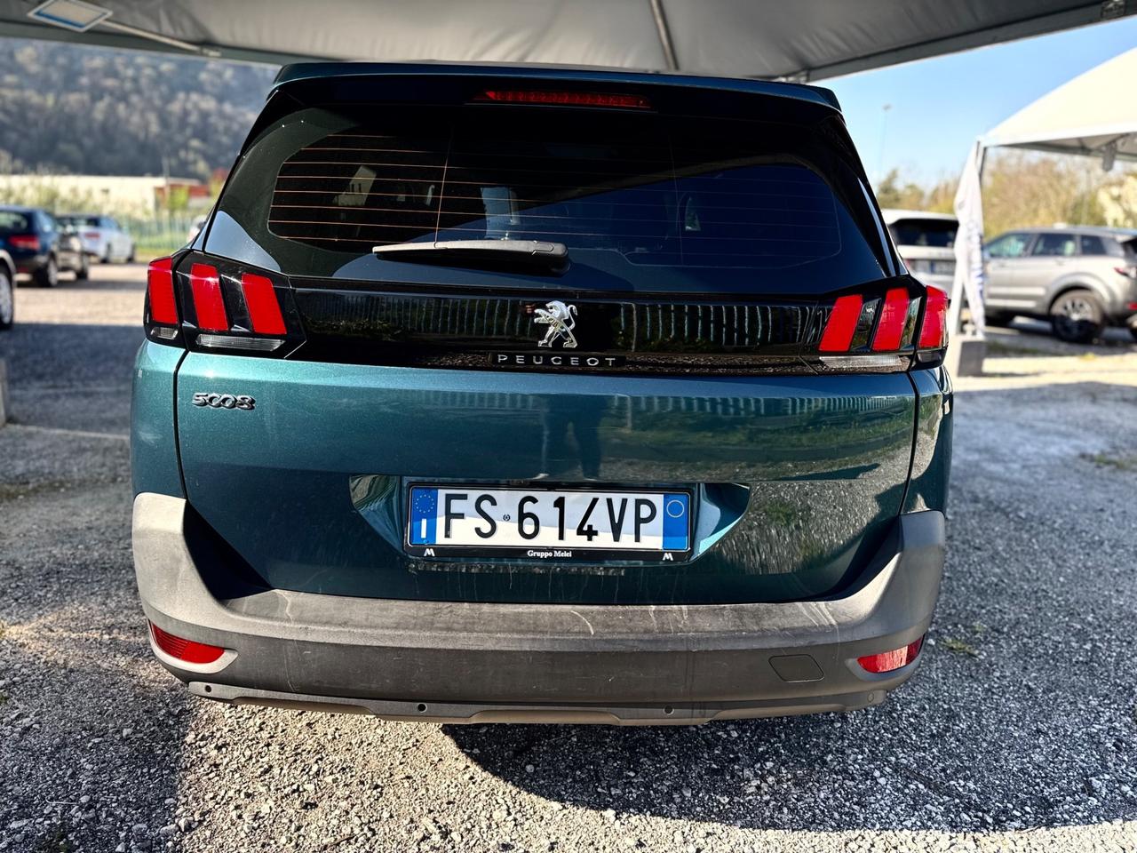 PEUGEOT 5008DIESEL 7 POSTI*TETTO*CERCHI18*NAVI*TAGLPEUGEOT