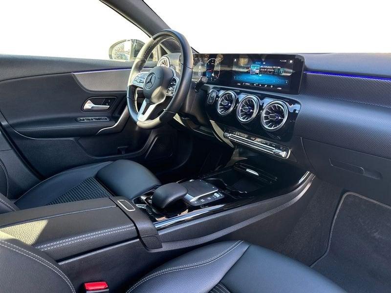 Mercedes-Benz Classe A A 180 d Sport Night edition auto