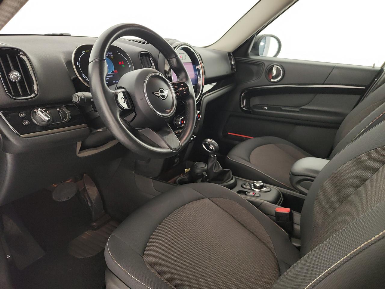 MINI Mini Countryman 1.5 Cooper SE Essential all4 auto