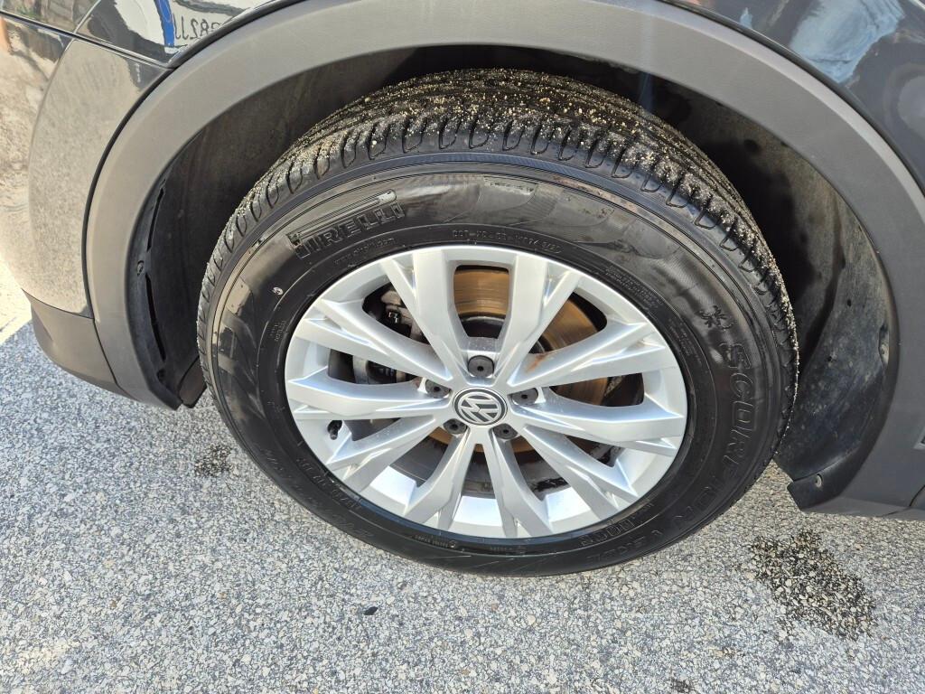 Volkswagen Tiguan 1.6 TDI Business BlueMotion