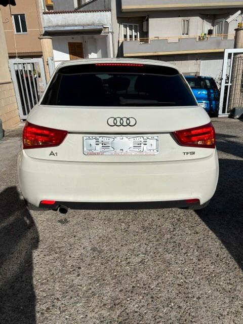 Audi A1 1.2 TFSI Attraction Sportback