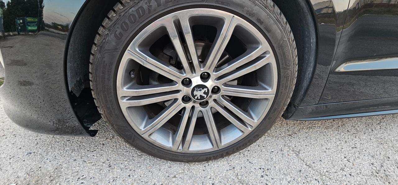 Peugeot RCZ 2.0 HDi 163CV Asphalt