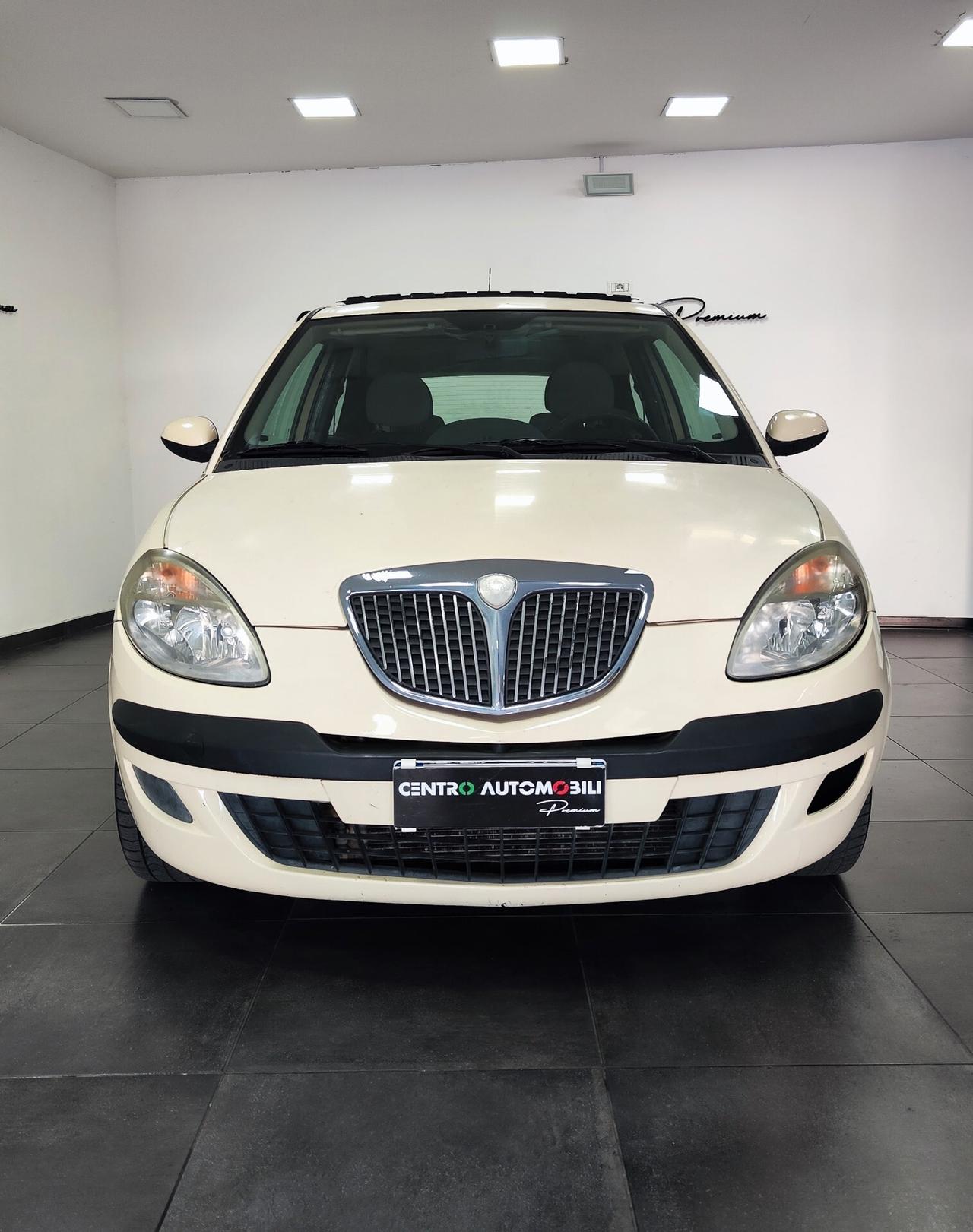 Lancia Ypsilon 1.2 16V Platino Tetto Apribile