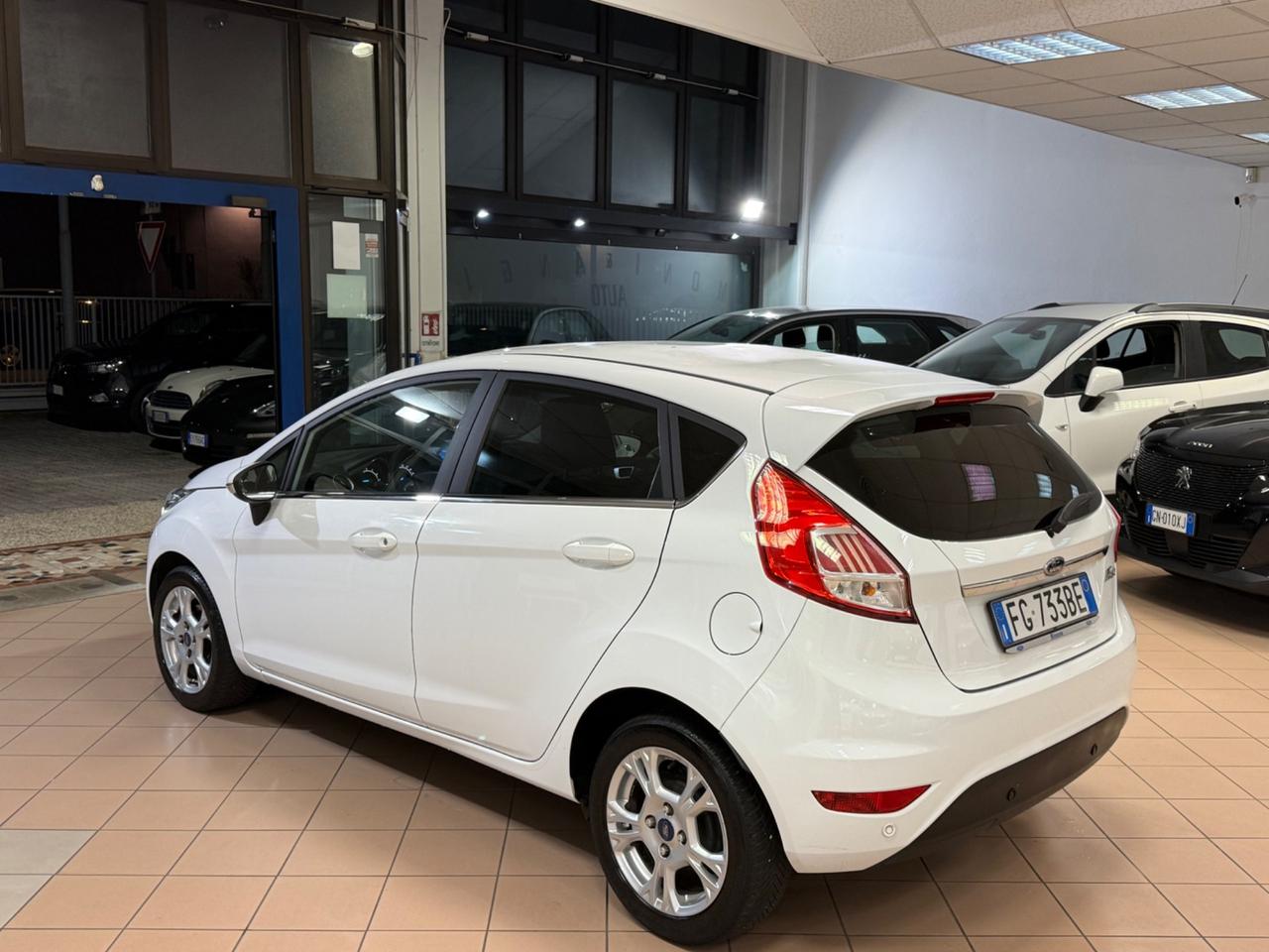 Ford Fiesta 1.4 5 porte Bz.- GPL Black & White Edition