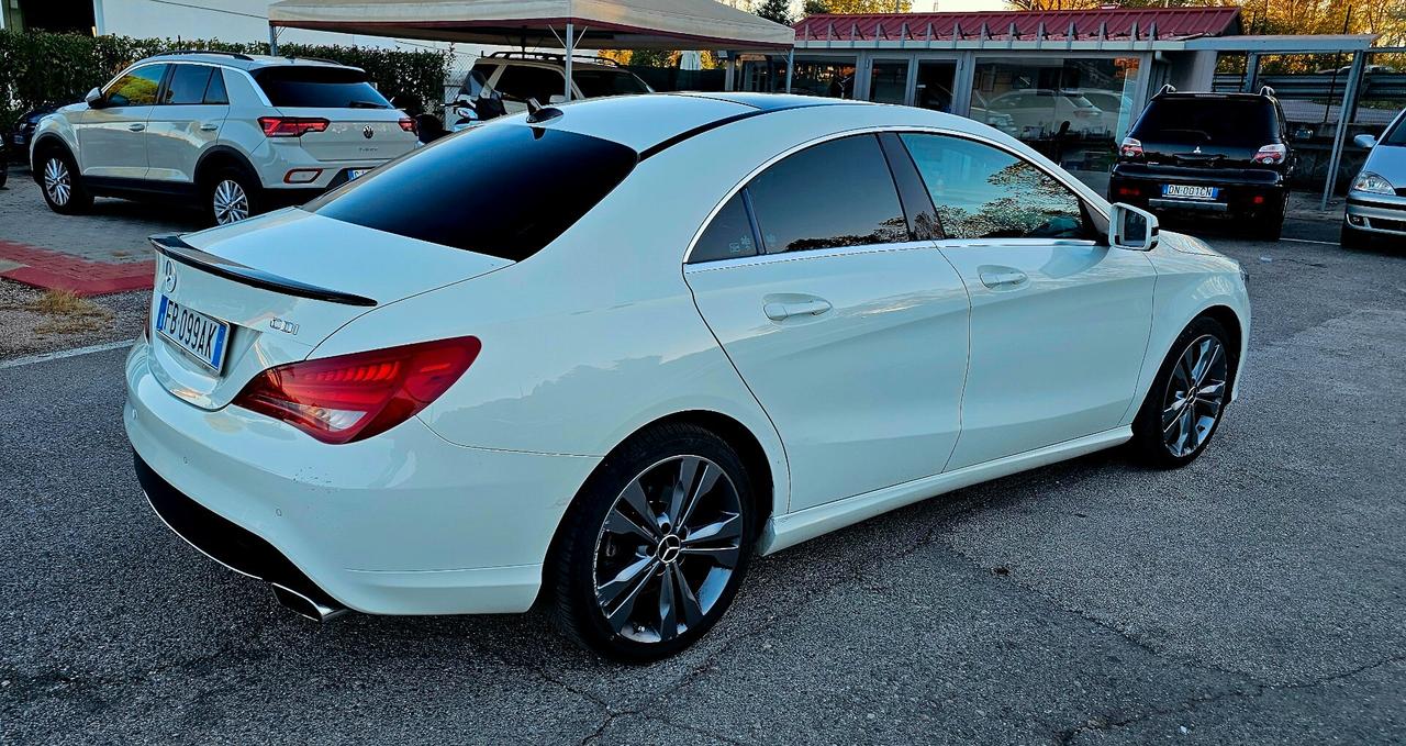 Mercedes-benz CLA 180 d Premium