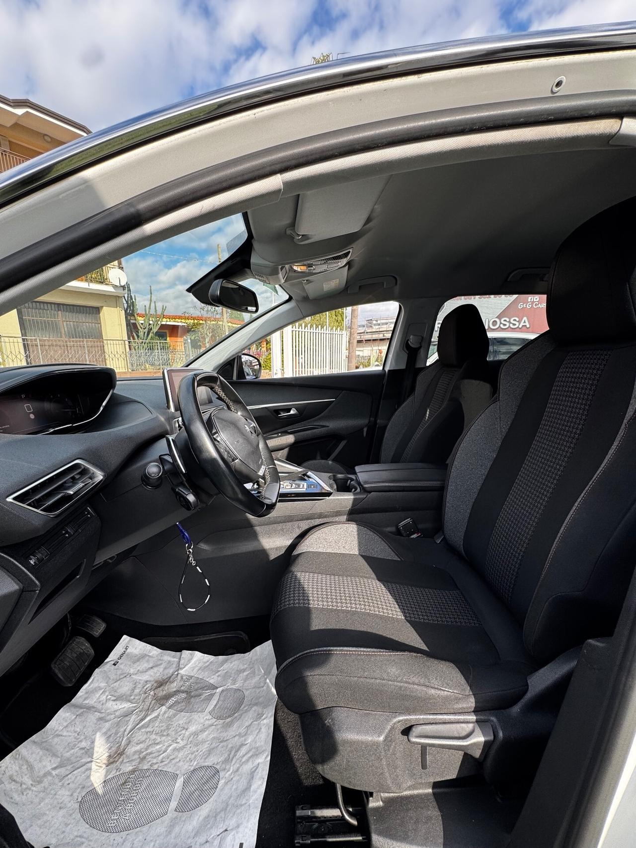 Peugeot 3008 BlueHDi 130 S&S EAT8 Crossway