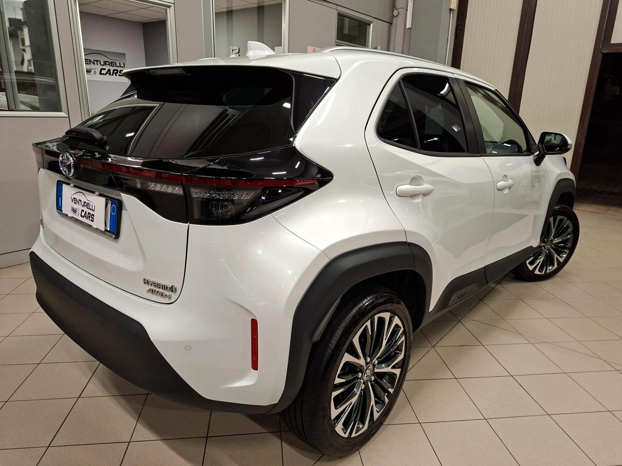 Toyota Yaris Cross 1.5 Hybrid E-CVT AWD-i Lounge