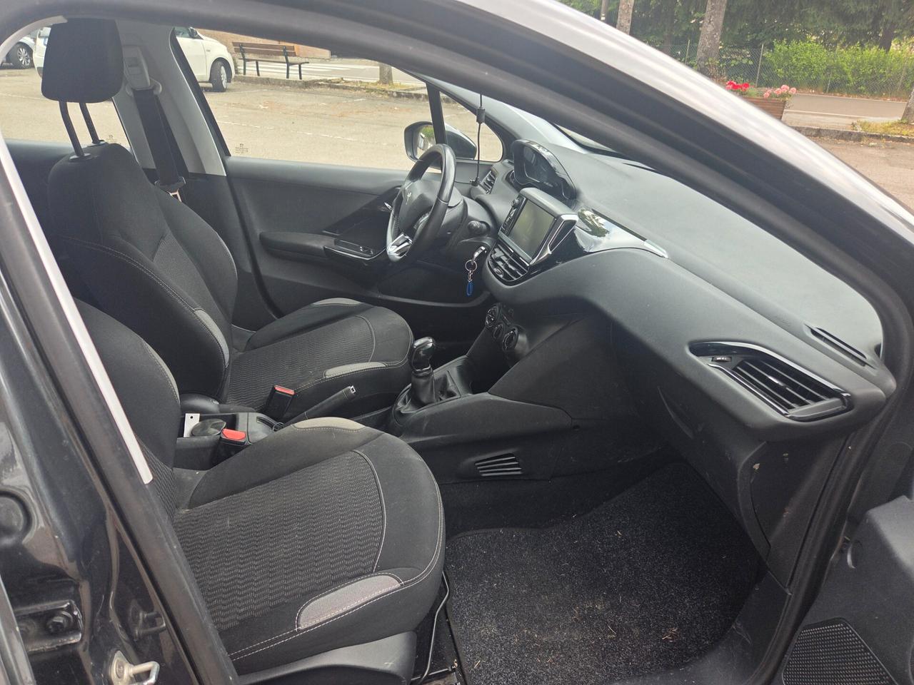 Peugeot 208 BlueHDi 75 5 porte Allure