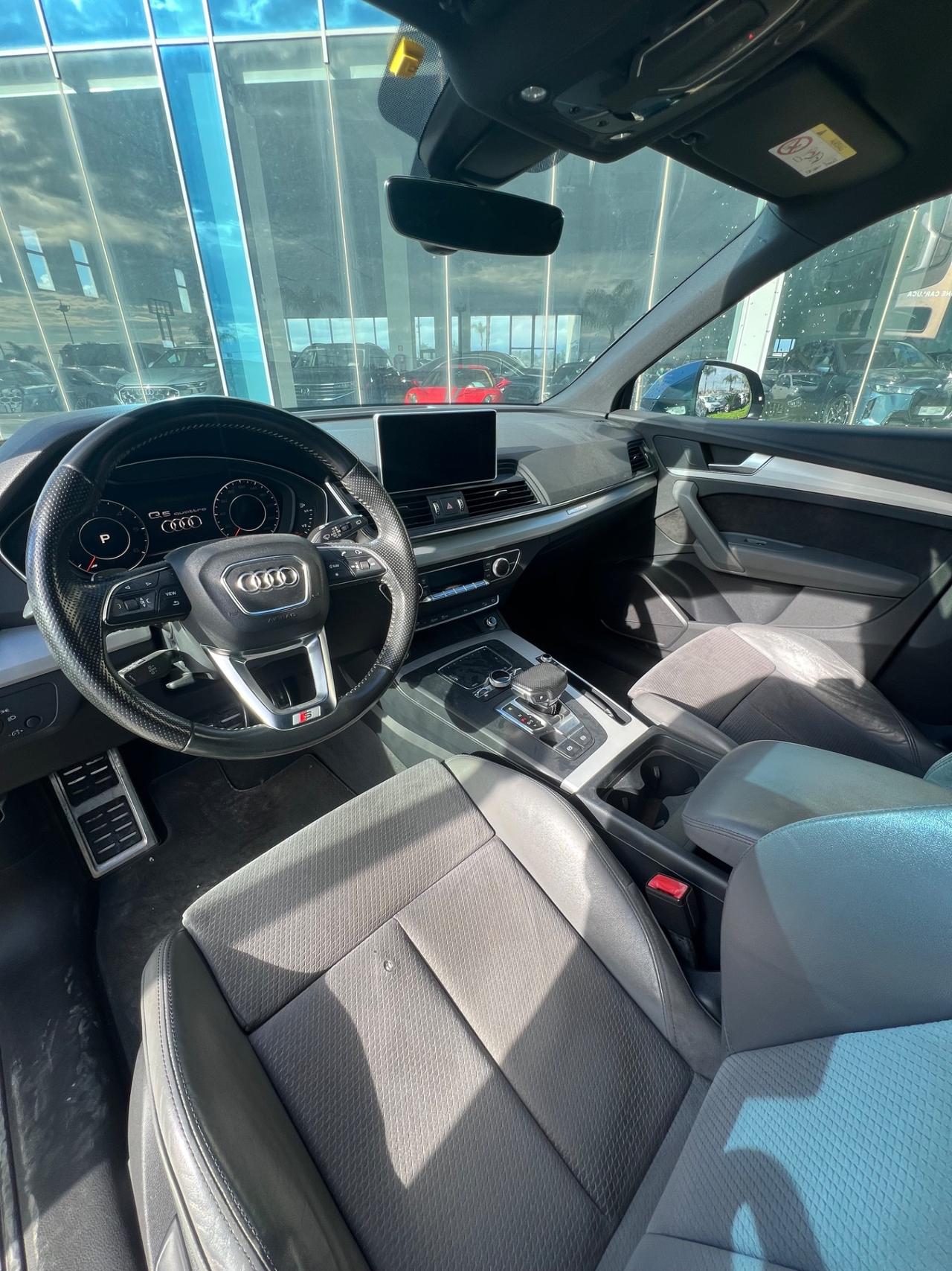 Audi Q5 2.0 TDI 190 CV quattro S tronic Business Sport